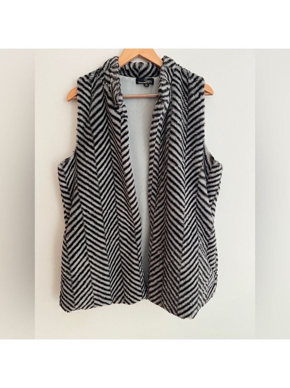 SUZANNE BETRO Faux Fur Lined Vest Pockets Herringbone Pattern Layer Winter Chic